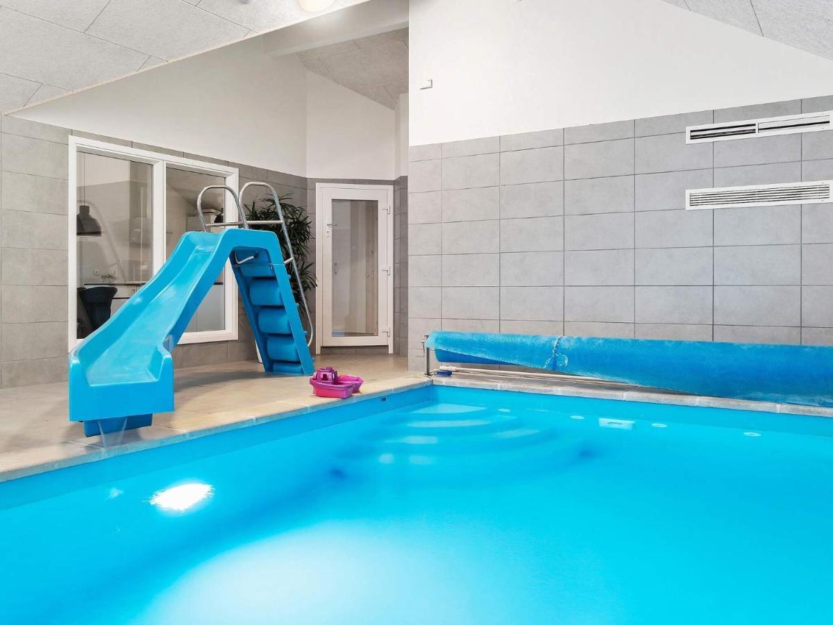 18 Person Holiday Home In Hasselberg Kappeln Eksteriør billede